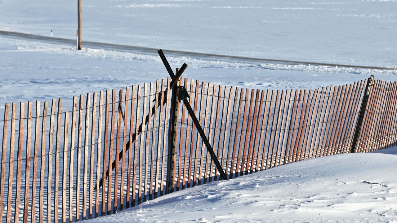 Snow Fence Installation Denver, CO 1 Supreme Fencing Denver LLC